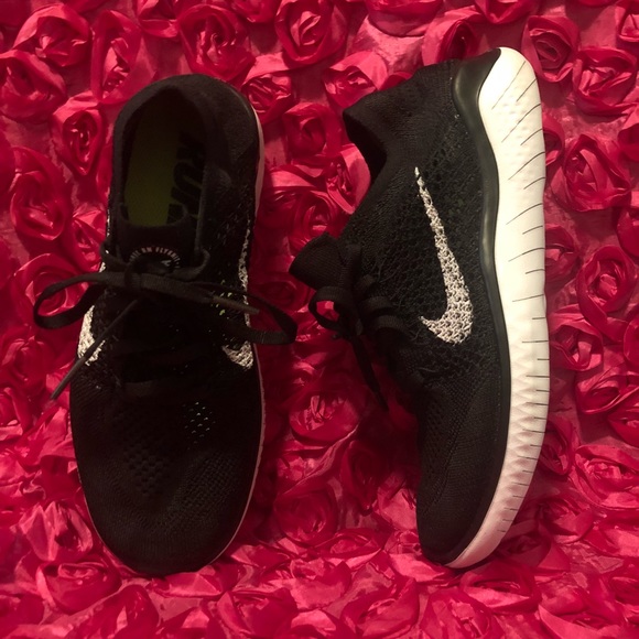 Nike Shoes - Nike Women's Free RN Flyknit